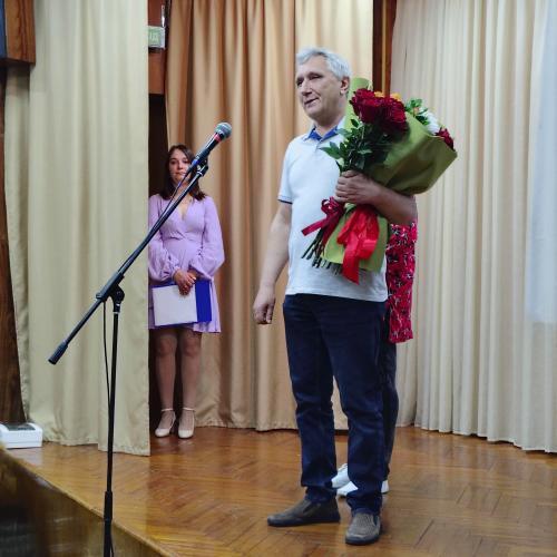 Переможець Всеукраїнського конкурсу «Лоскотон» Олександр Прилуцький отримав заслужену нагороду
